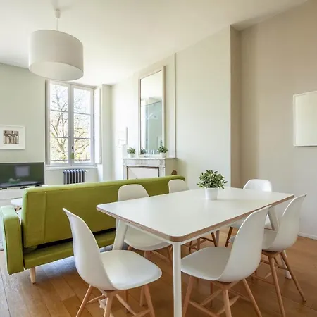En Hyper Centre - Jardin Public Apartment