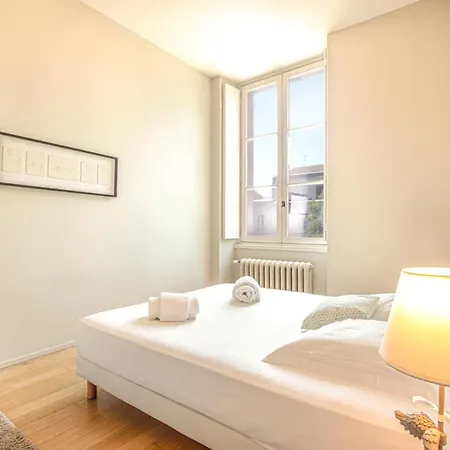 En Hyper Centre - Jardin Public Apartment